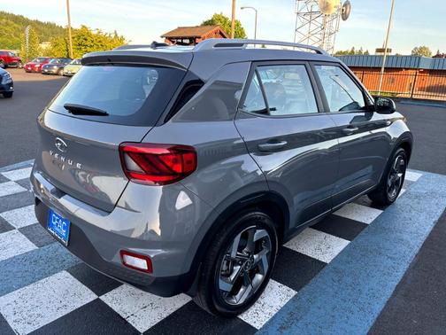 2023 Hyundai VENUE SEL