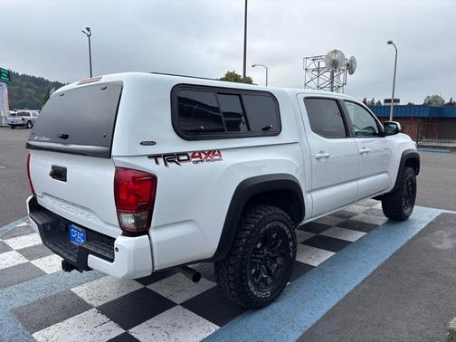 2017 Toyota Tacoma SR5