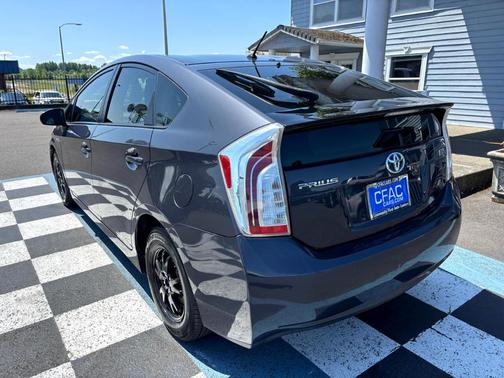 2012 Toyota Prius Five