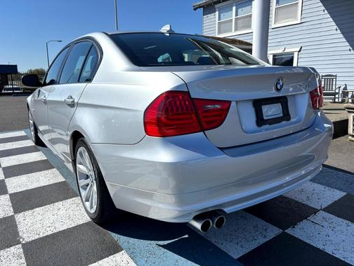 2011 BMW 328 i