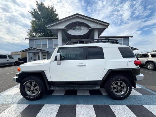 2010 Toyota FJ Cruiser Base (A5)