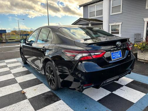2021 Toyota Camry SE