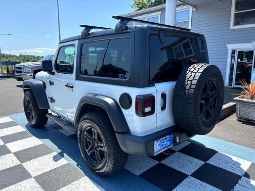 2021 Jeep Wrangler Sport