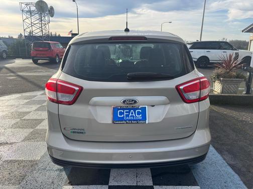 2017 Ford C-Max Energi Titanium