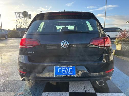 2018 Volkswagen Golf GTI 2.0T SE 4-Door