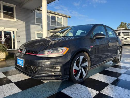 2018 Volkswagen Golf GTI 2.0T SE 4-Door