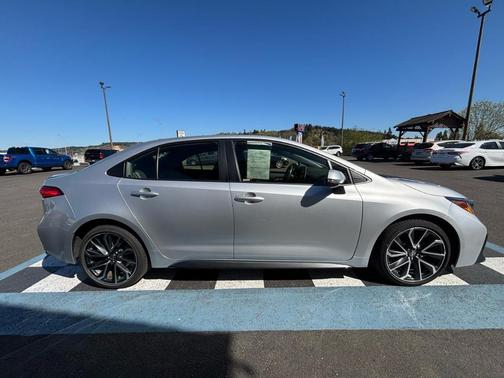 Silver 2020 Toyota Corolla SE