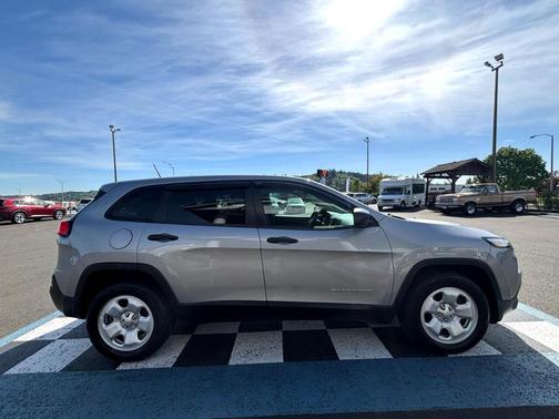 2014 Jeep Cherokee Sport 4WD