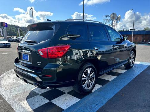 2019 Nissan Pathfinder S