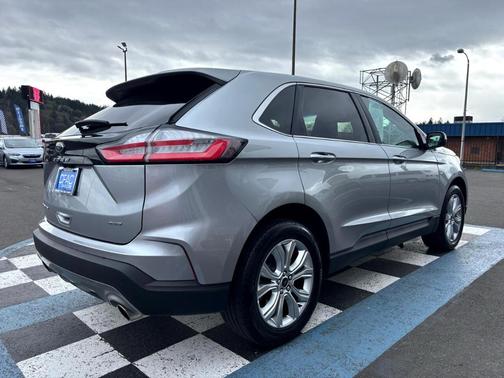 2023 Ford Edge Titanium