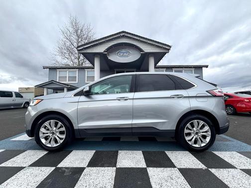 2023 Ford Edge Titanium