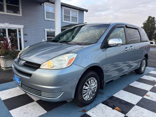 2004 Toyota Sienna CE