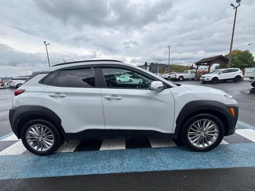 2020 Hyundai KONA SEL