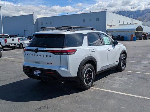 Everest White Pearl Tricoat 2026 Nissan Pathfinder Rock Creek