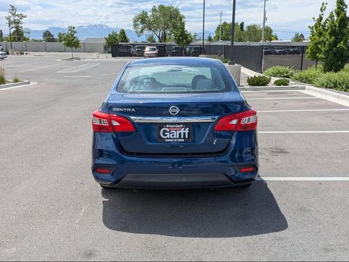 Deep Blue Pearl 2019 Nissan Sentra S