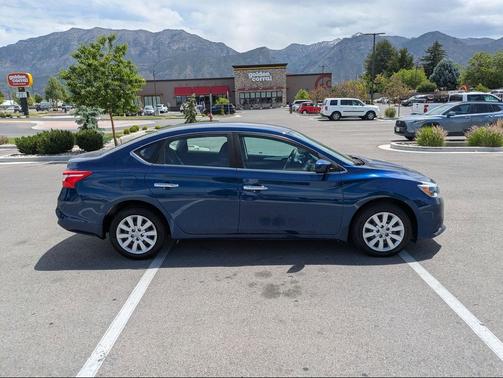 Deep Blue Pearl 2019 Nissan Sentra S