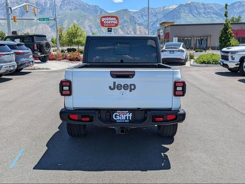 Bright White Clearcoat 2020 Jeep Gladiator Rubicon