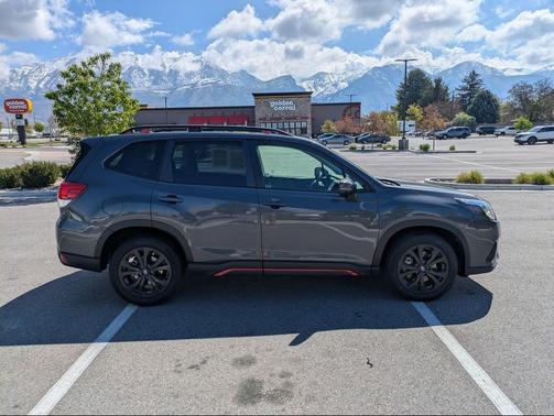 Magnetite Gray Metallic 2022 Subaru Forester Sport