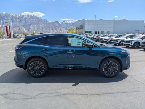 Aurora Blue Pearl Metallic 2026 Nissan Murano Platinum