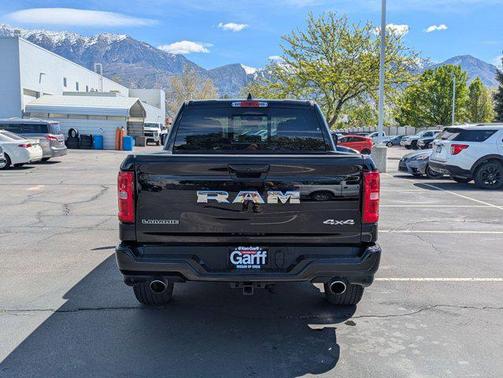Diamond Black Crystal Pearlcoat 2025 RAM 1500 Laramie