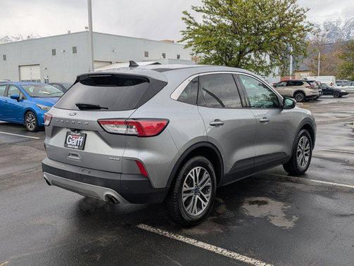 Silver Metallic 2022 Ford Escape SEL