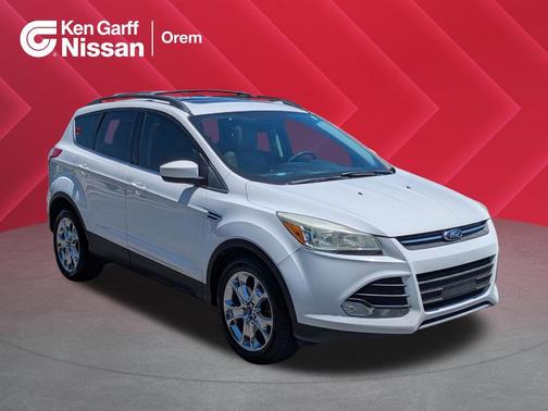 Ruby Red Metallic Tinted Clearcoat 2015 Ford Escape SE
