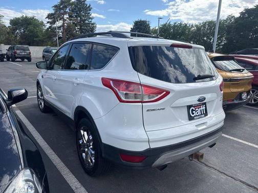 Ruby Red Metallic Tinted Clearcoat 2015 Ford Escape SE