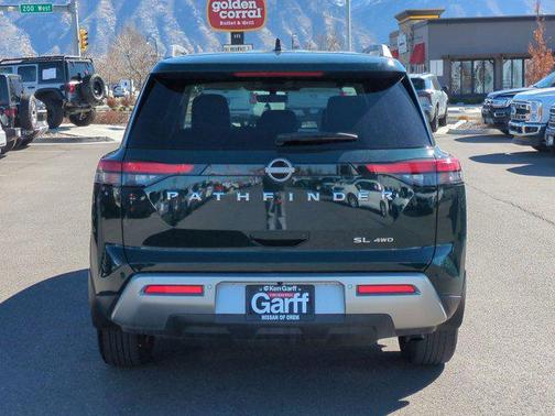 Obsidian Green Pearl 2023 Nissan Pathfinder SL 4WD
