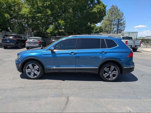 Silk Blue Metallic 2018 Volkswagen Tiguan 2.0T SEL
