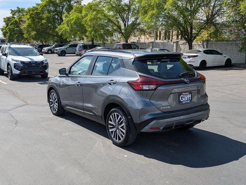 Gun Metallic 2023 Nissan Kicks SR