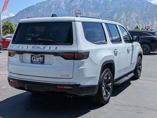 Bright White Clearcoat 2024 Jeep Wagoneer Series III 4x4
