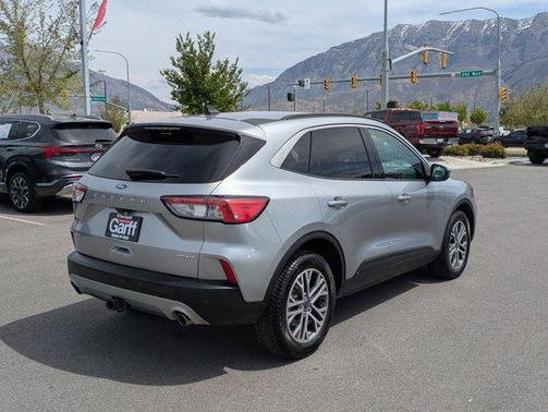 Iconic Silver Metallic 2022 Ford Escape SEL