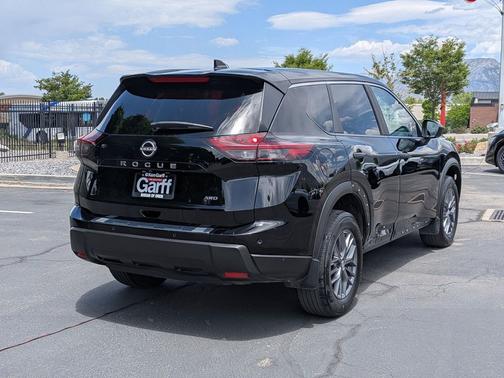 Super Black 2024 Nissan Rogue S