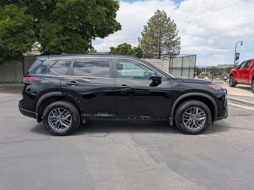 Super Black 2024 Nissan Rogue S