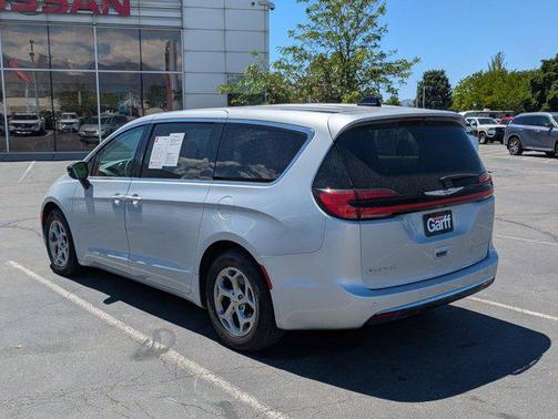 Silver Mist Clearcoat 2024 Chrysler Pacifica Limited