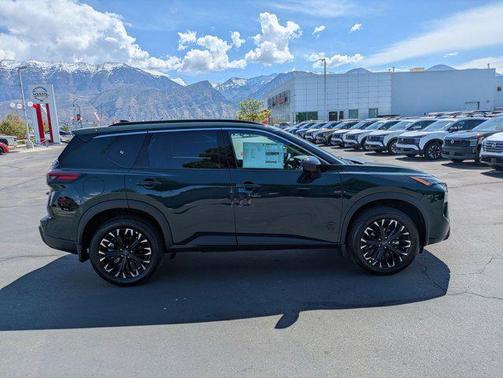 Obsidian Green 2026 Nissan Rogue Dark Armor