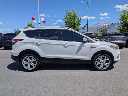 White Platinum Clearcoat Metallic 2017 Ford Escape Titanium