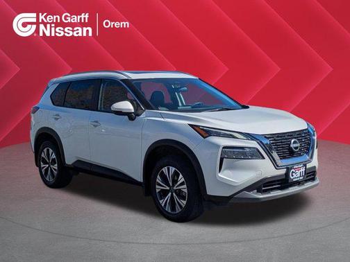 Pearl White Tricoat 2023 Nissan Rogue SV