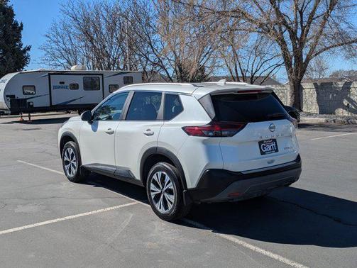 Pearl White Tricoat 2023 Nissan Rogue SV
