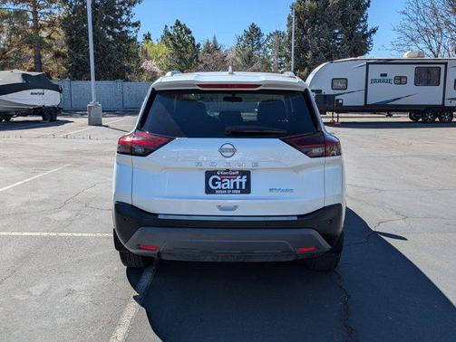 Pearl White Tricoat 2023 Nissan Rogue SV
