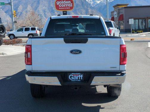 Oxford White 2022 Ford F-150 XLT