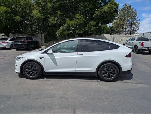 Pearl White Multi-Coat 2022 Tesla Model X Dual Motor All-Wheel Drive