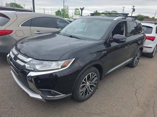 Labrador Black Metallic 2018 Mitsubishi Outlander GT