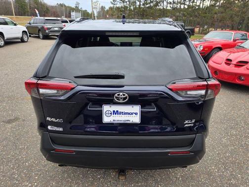 2020 Toyota RAV4 XLE