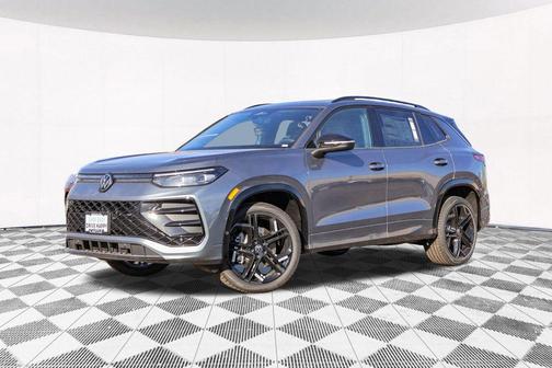 2025 Volkswagen Tiguan 2.0T SE R-Line Black