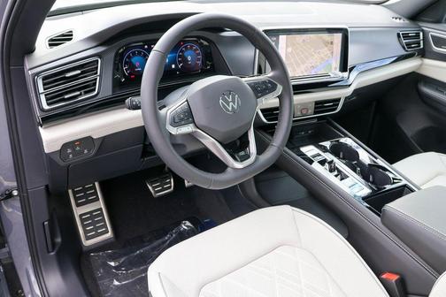 2025 Volkswagen Atlas Cross Sport 2.0T SEL Premium R-Line