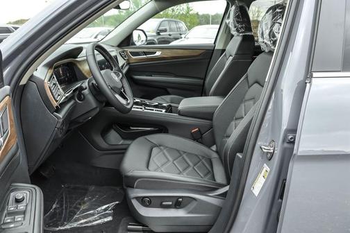 2025 Volkswagen Atlas 2.0T SE