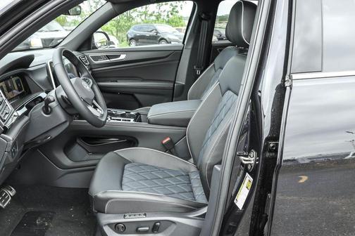 2025 Volkswagen Atlas Cross Sport 2.0T SEL Premium R-Line