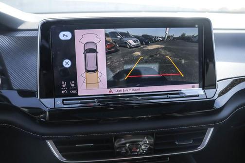 2025 Volkswagen Atlas Cross Sport 2.0T SEL