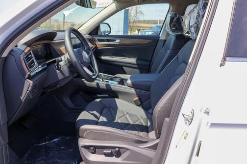 2025 Volkswagen Atlas 2.0T SE